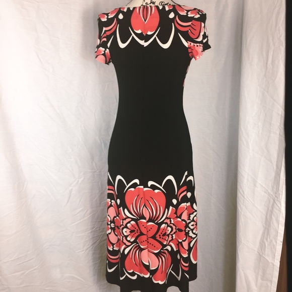 Lily Floral Print Short Sleeved Dress XS - Picture 4 of 5